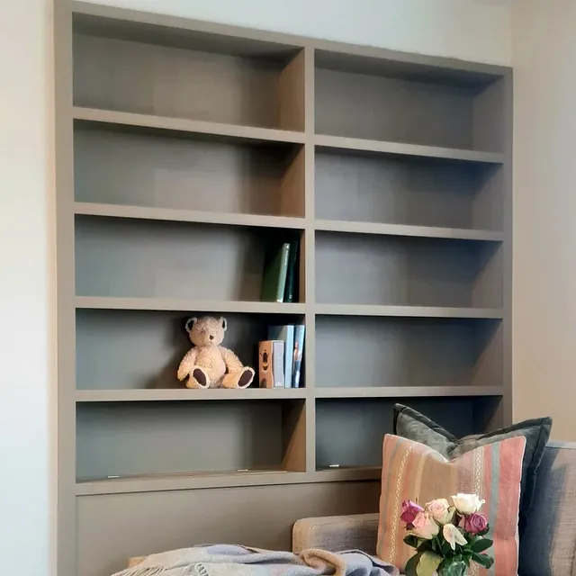 Møbelarbeid utført av Hylleknektene AS